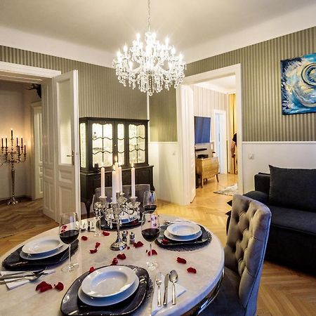 Sophies Place Augarten - Imperial Lifestyle City Apartments Vienna Parking Exterior photo